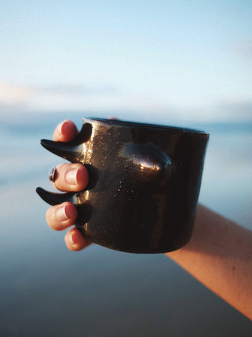 Horn Mug Brown