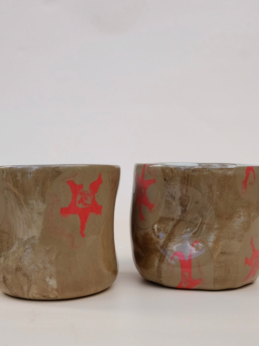 N.83 Red Stars Hug Mug