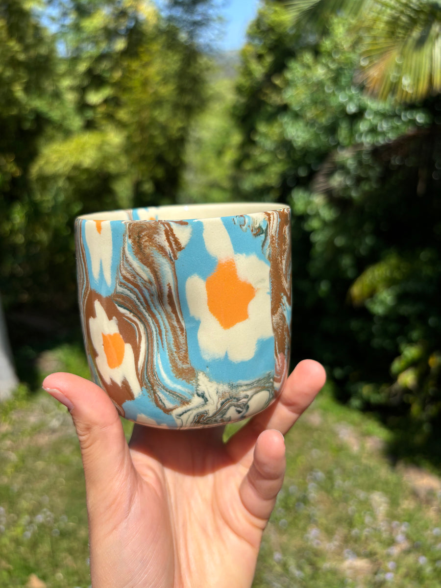 N.120 Daisies Hug Mug