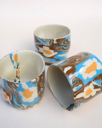 N.120 Daisies Hug Mug