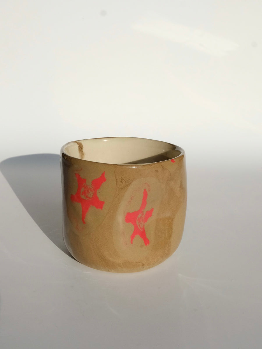N.83 Red Stars Hug Mug